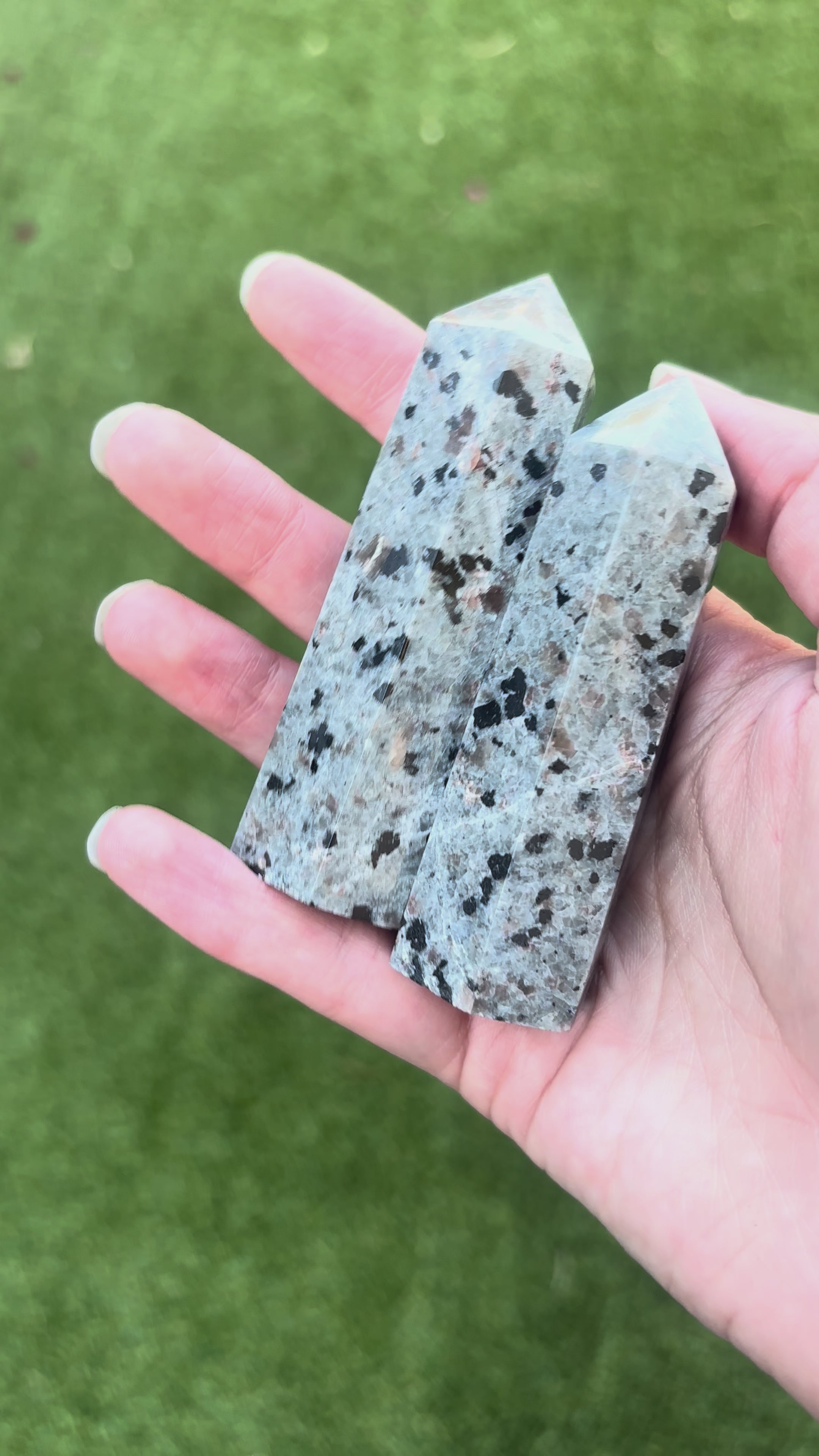 Yooperlite - Sodalite Syenite Polished Standing Tower