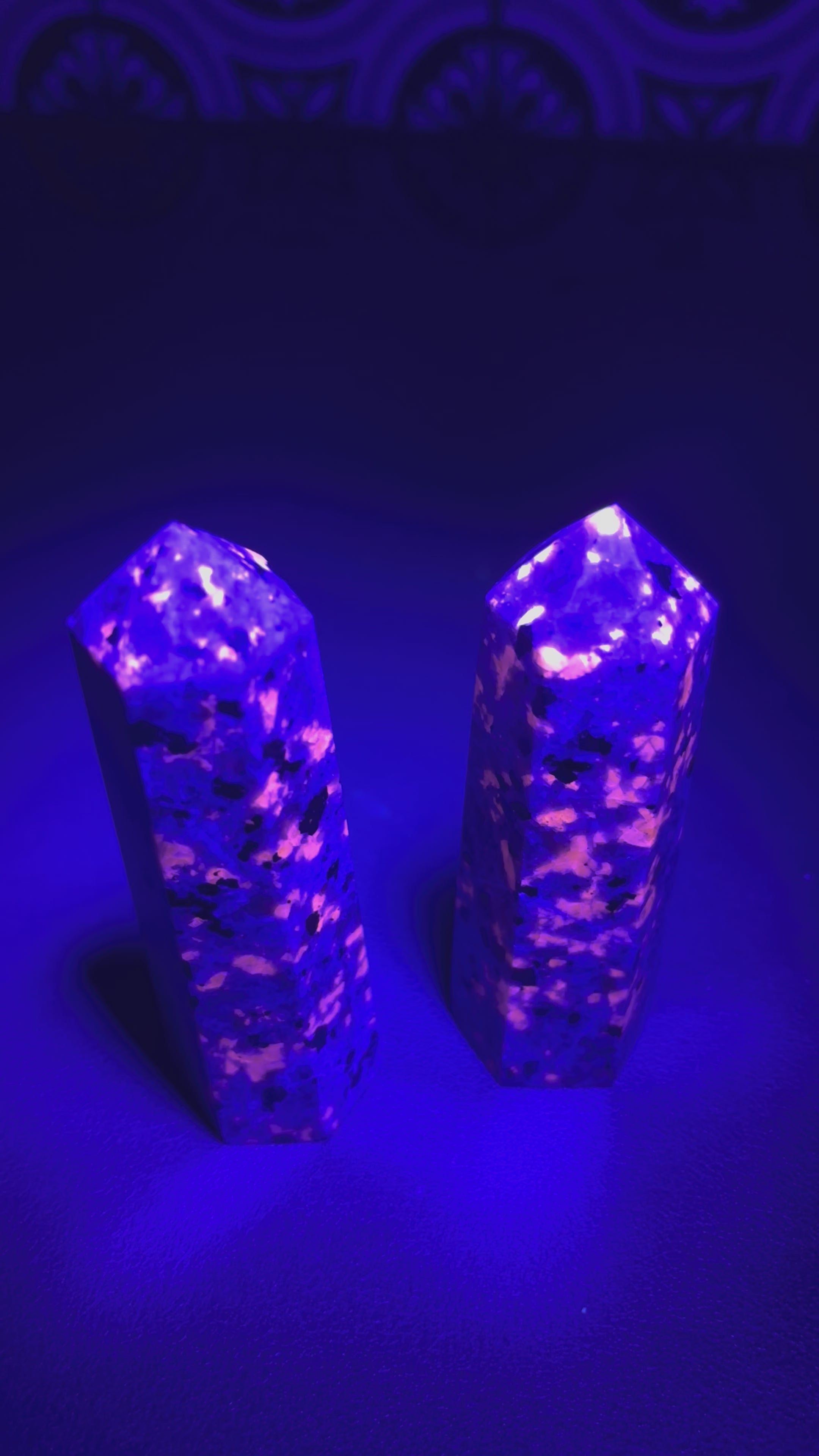 Yooperlite - Sodalite Syenite Polished Standing Tower